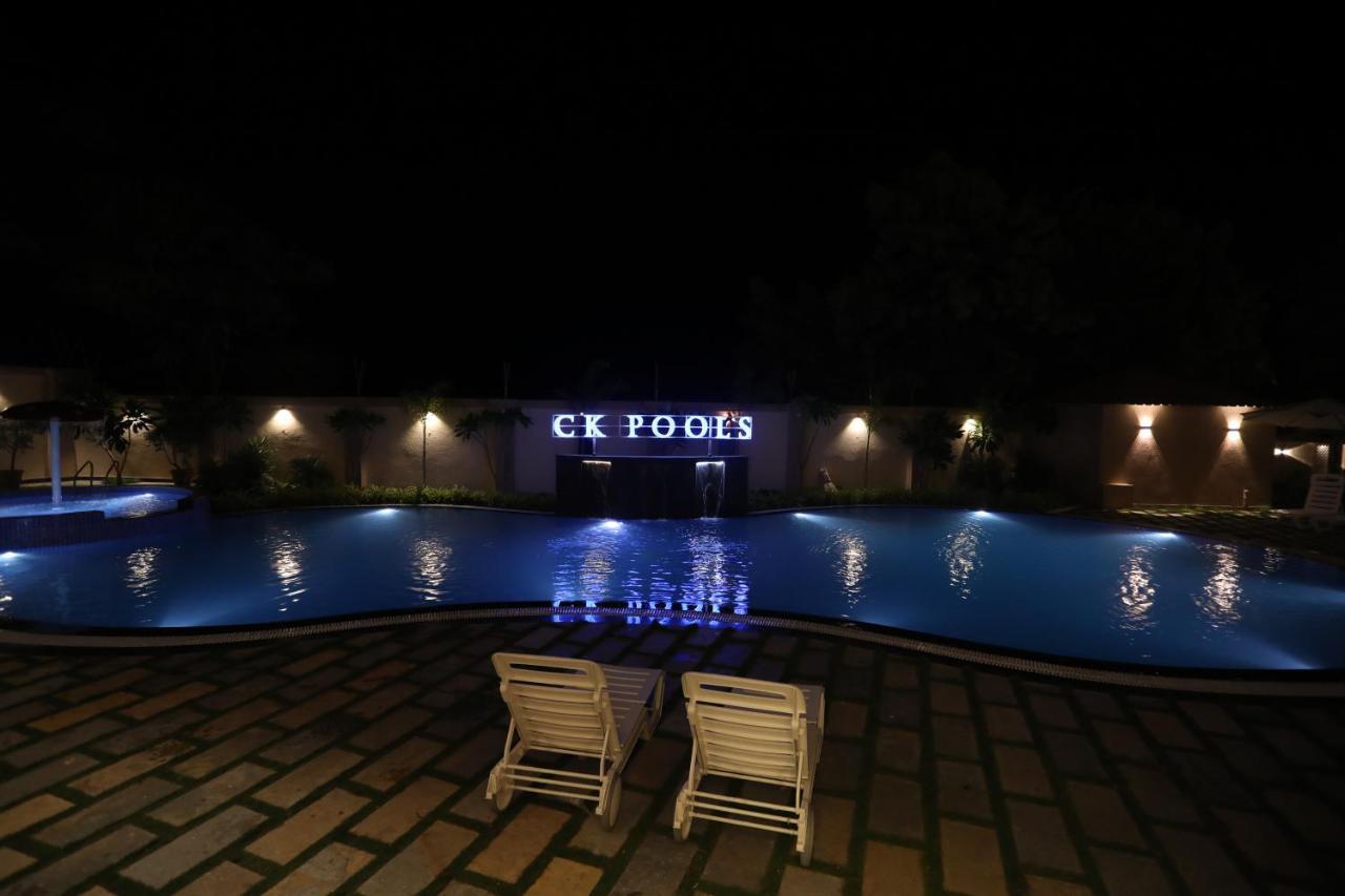 Chandan Kasturi Resort Dariāwad Dış mekan fotoğraf